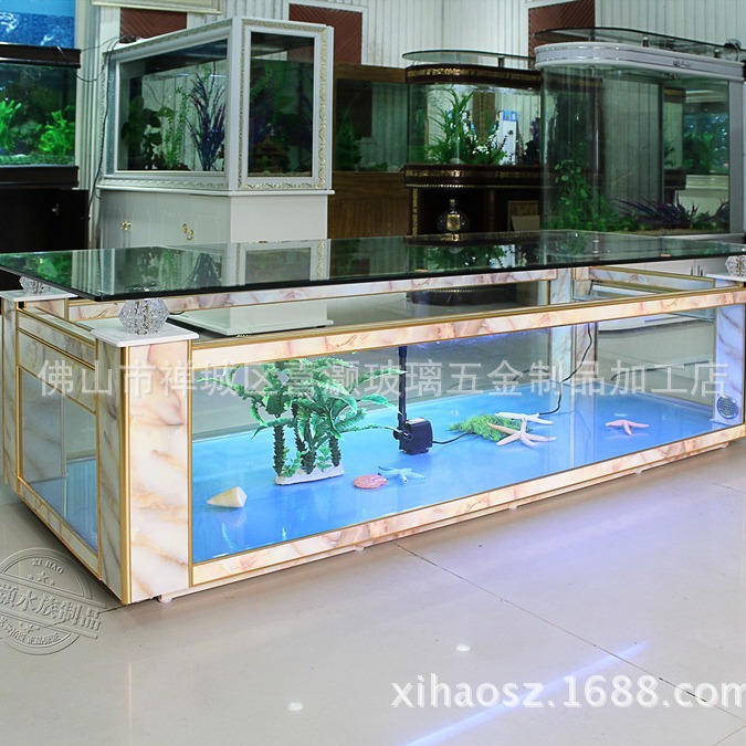 طاولة قهوة على شكل حوض أسماك ب - مراجعة Aquarium Fish Live وسعره